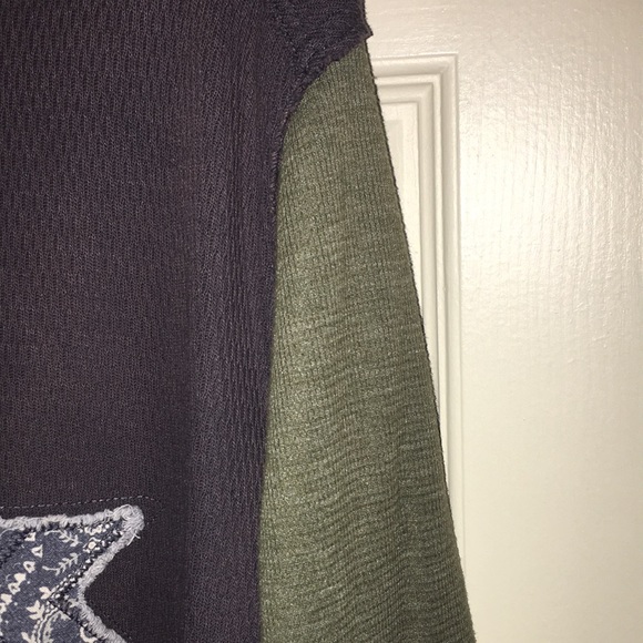 WE THE FREE TOP SIZE SMALL - Picture 4 of 6